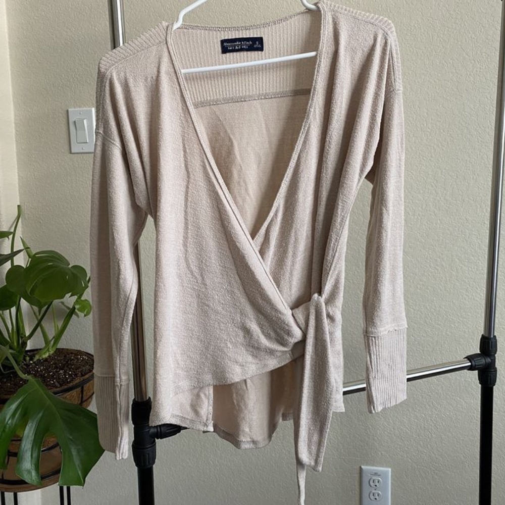Abercrombie Small Tan Wrap Cardigan